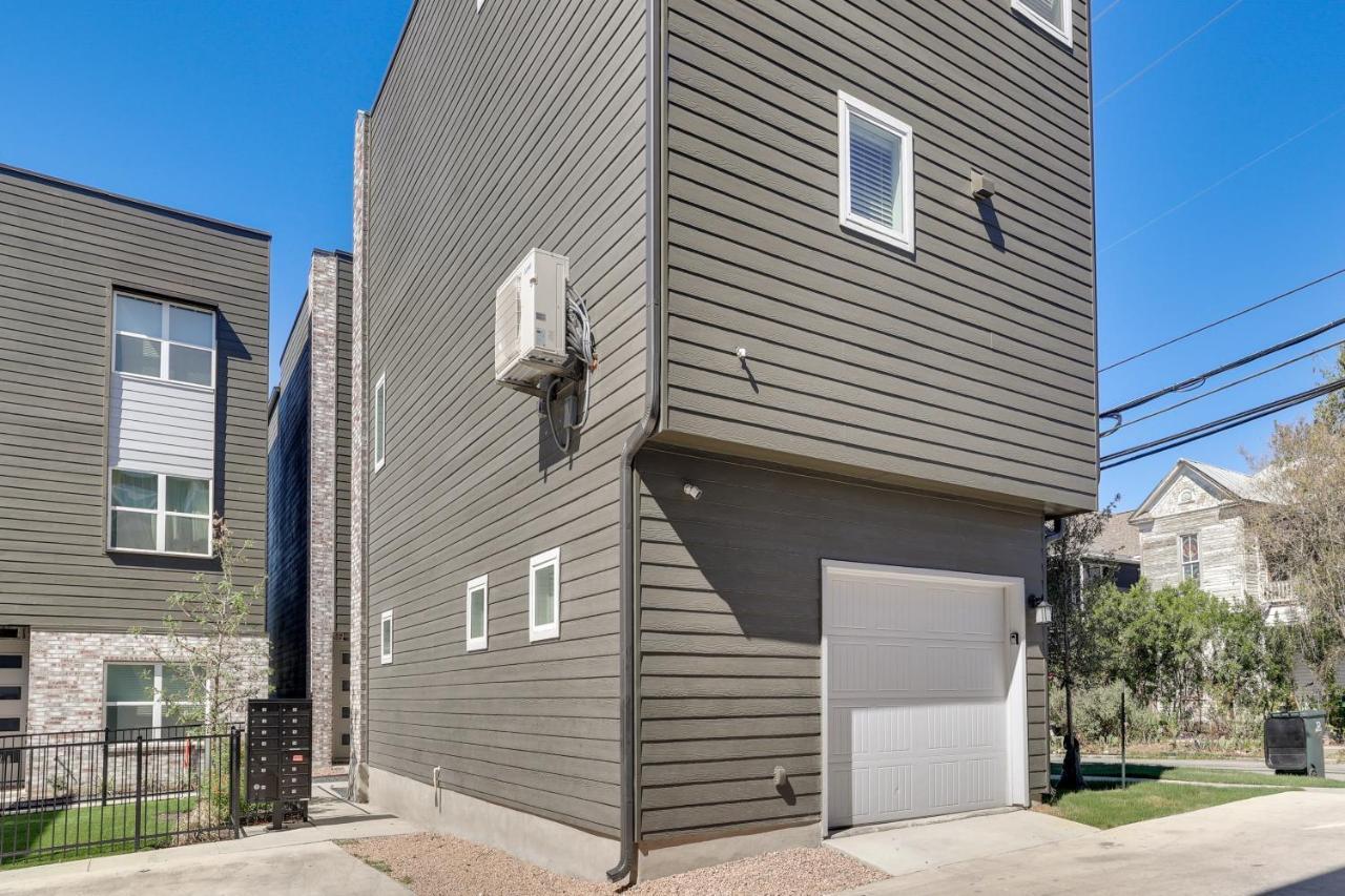 Oasis Near River Walk And Alamo Park! Holiday home